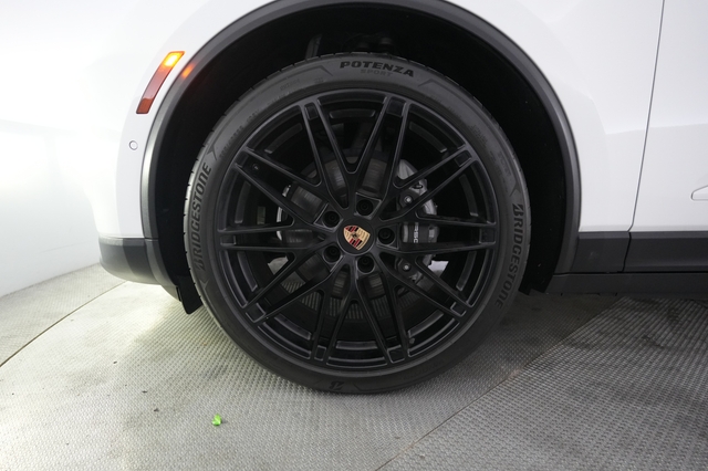 2024 Porsche Macan Electric