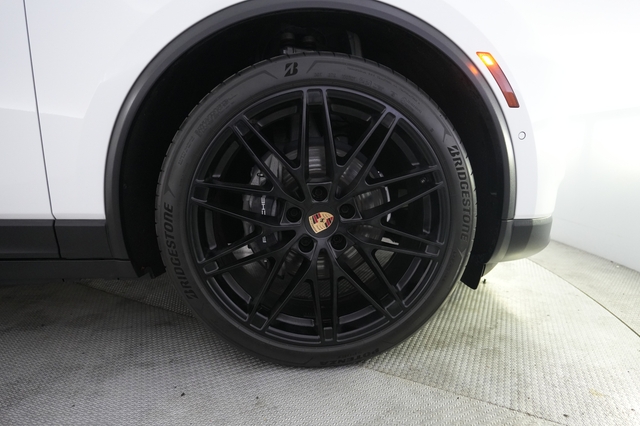 2024 Porsche Macan Electric