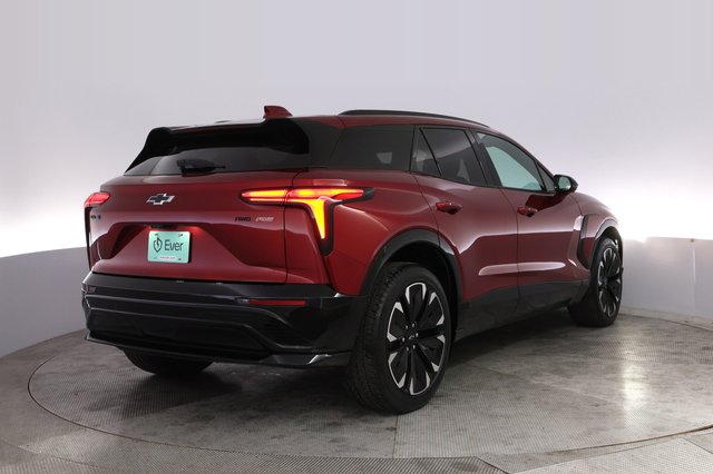 2024 Chevrolet Blazer EV — photo 2 of 23