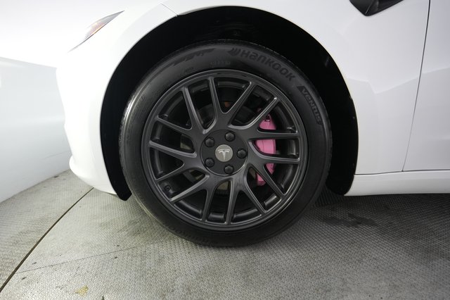 2025 Tesla Model 3 — photo 15 of 21