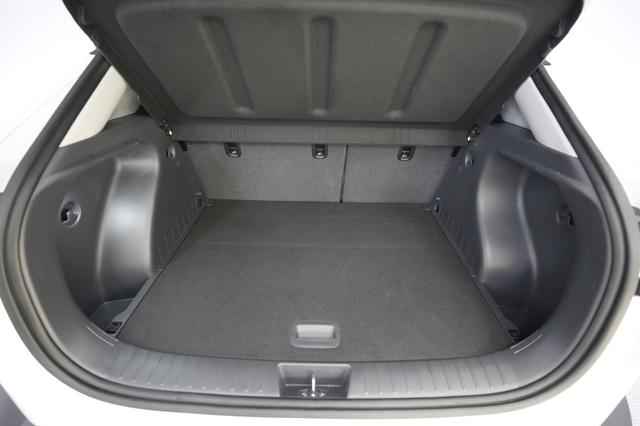 2025 Hyundai Kona Electric — photo 6 of 28