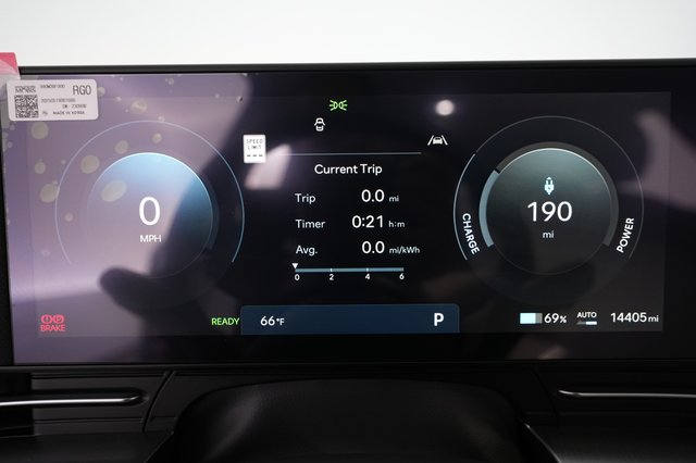 2025 Hyundai Kona Electric — photo 5 of 28