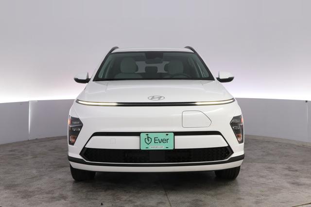 2025 Hyundai Kona Electric — photo 9 of 28