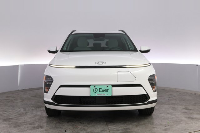2025 Hyundai Kona Electric — photo 9 of 28