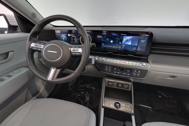 2025 Hyundai Kona Electric — photo 20 of 28