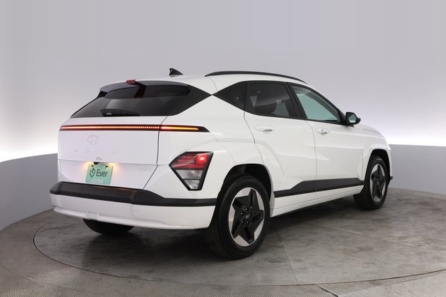 2025 Hyundai Kona Electric — photo 2 of 28
