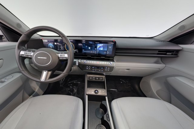 2025 Hyundai Kona Electric — photo 21 of 28
