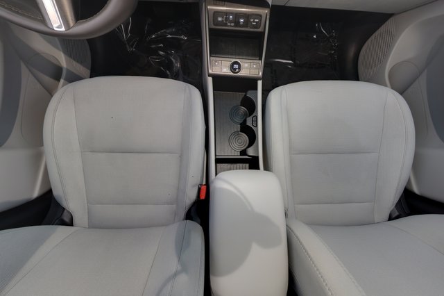 2025 Hyundai Kona Electric — photo 22 of 28