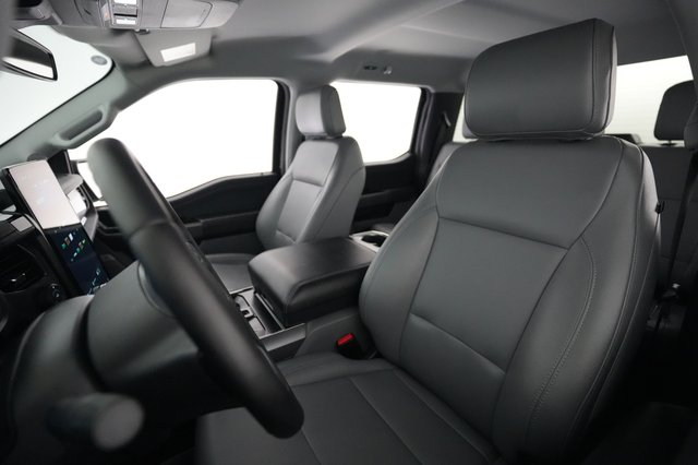 2025 Ford F-150 Lightning — photo 3 of 18