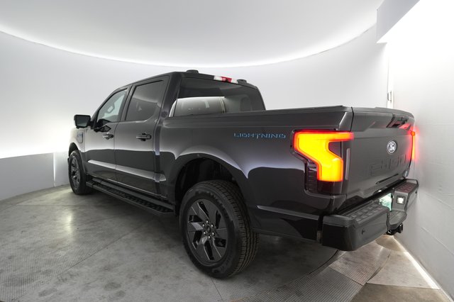 2025 Ford F-150 Lightning — photo 2 of 18
