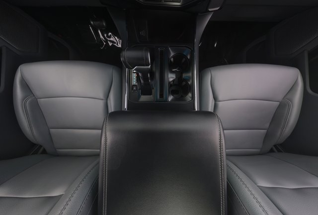 2025 Ford F-150 Lightning — photo 16 of 18