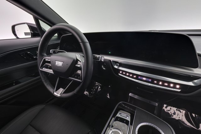 2024 Cadillac Lyriq — photo 20 of 23