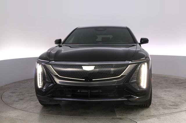 2024 Cadillac Lyriq — photo 9 of 23