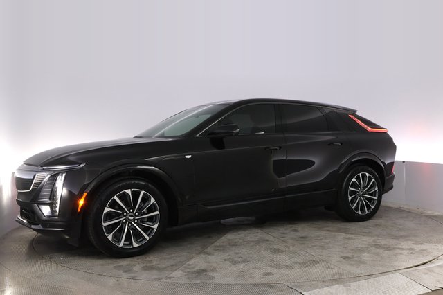 2024 Cadillac Lyriq — photo 14 of 23