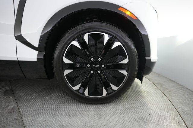 2024 Chevrolet Blazer EV — photo 16 of 23