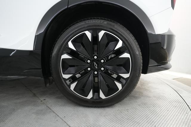 2024 Chevrolet Blazer EV — photo 7 of 23
