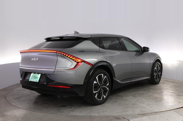 2024 Kia EV6 — photo 2 of 24