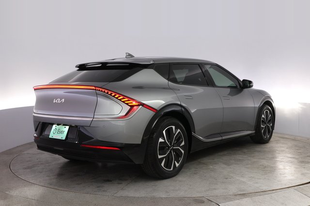 2024 Kia EV6 — photo 2 of 24