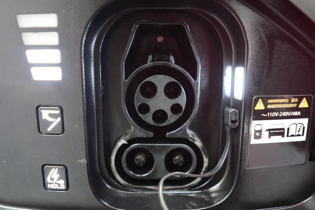 2024 Kia EV6 — photo 8 of 24