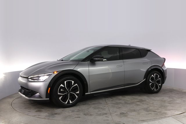 2024 Kia EV6 — photo 14 of 24