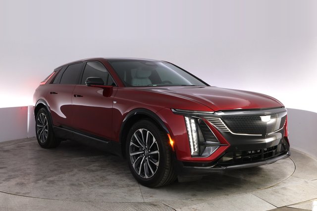 2024 Cadillac Lyriq — photo 10 of 21