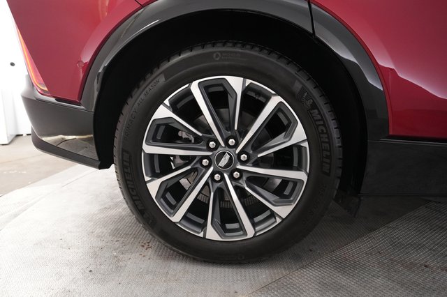2024 Cadillac Lyriq — photo 17 of 21