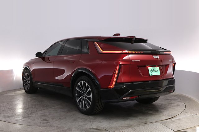 2024 Cadillac Lyriq — photo 13 of 21