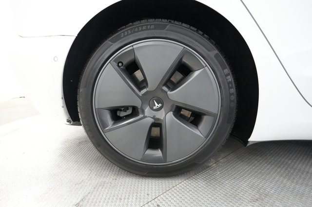 2021 Tesla Model 3 — photo 16 of 24
