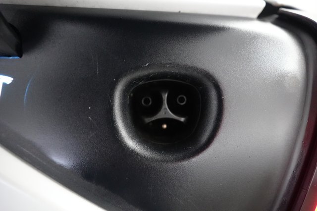 2021 Tesla Model 3 — photo 7 of 24