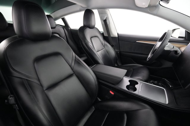 2021 Tesla Model 3 — photo 17 of 24