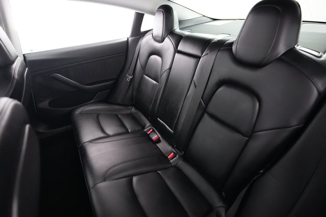 2021 Tesla Model 3 — photo 18 of 24