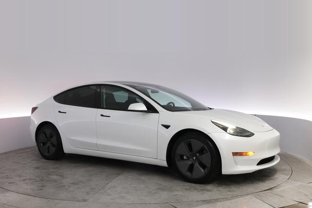 2021 Tesla Model 3 — photo 10 of 24