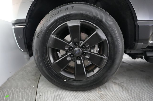 2023 Ford F-150 Lightning — photo 8 of 22
