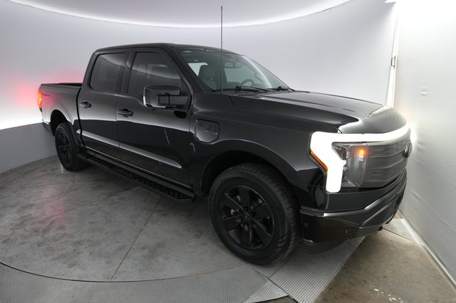 2023 Ford F-150 Lightning — VIN 1FTVW1EV5PWG21739