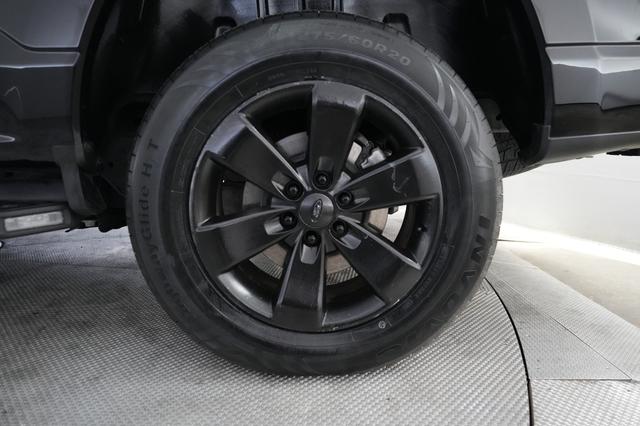 2023 Ford F-150 Lightning — photo 6 of 22