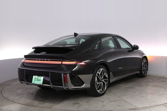 2023 Hyundai IONIQ 6 — photo 2 of 26
