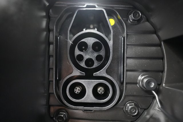 2023 Hyundai IONIQ 6 — photo 8 of 26