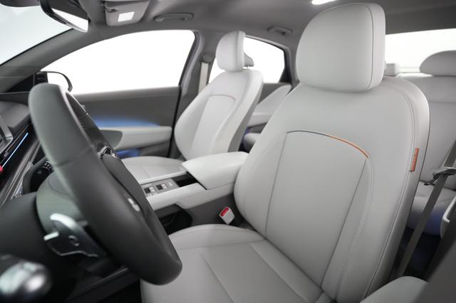 2023 Hyundai IONIQ 6 — photo 3 of 26