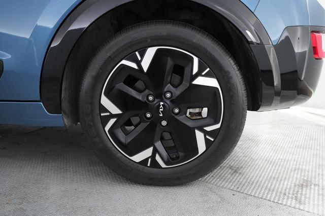 2023 Kia Niro EV — photo 7 of 23