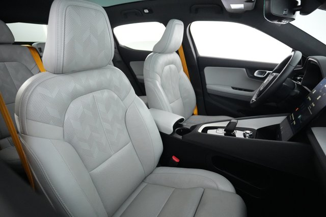 2023 Polestar 2 — photo 18 of 29
