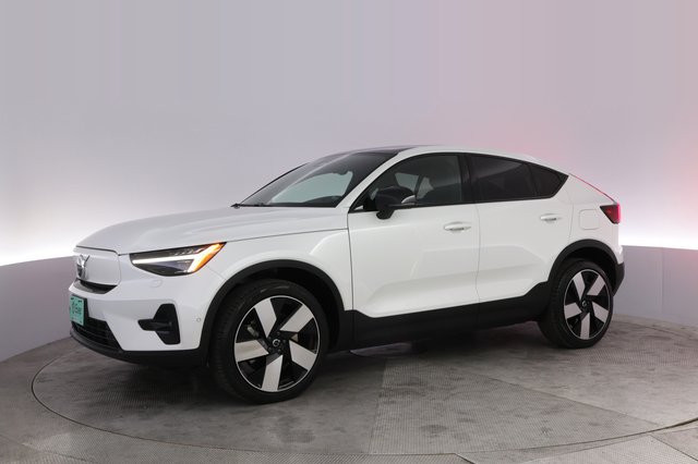 2023 Volvo C40 Recharge — photo 14 of 24