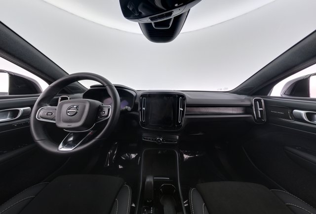 2023 Volvo C40 Recharge — photo 21 of 24