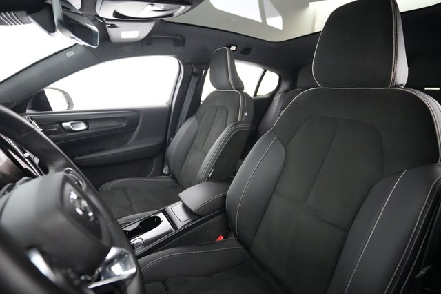 2023 Volvo C40 Recharge — photo 3 of 24