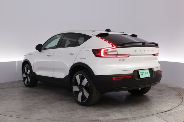 2023 Volvo C40 Recharge — photo 13 of 24