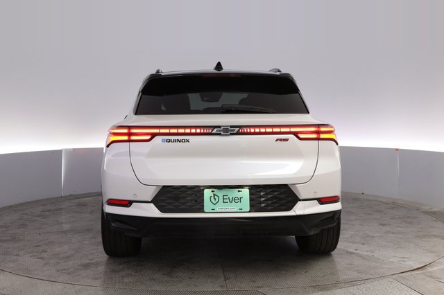 2024 Chevrolet Equinox EV — photo 12 of 23