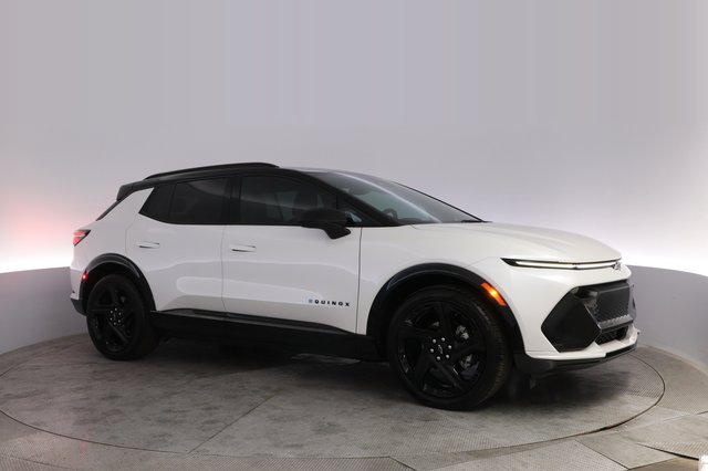 2024 Chevrolet Equinox EV — photo 11 of 23
