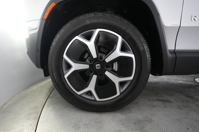 2024 Rivian R1T