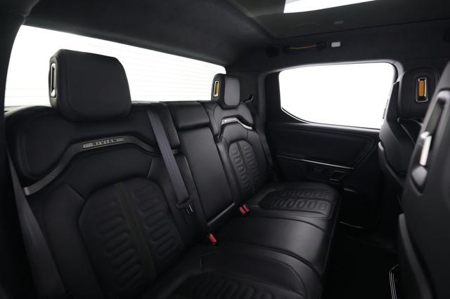 2024 Rivian R1T — photo 4 of 25
