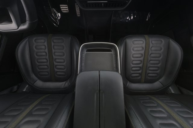 2024 Rivian R1T — photo 22 of 25