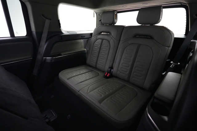 2024 Rivian R1S